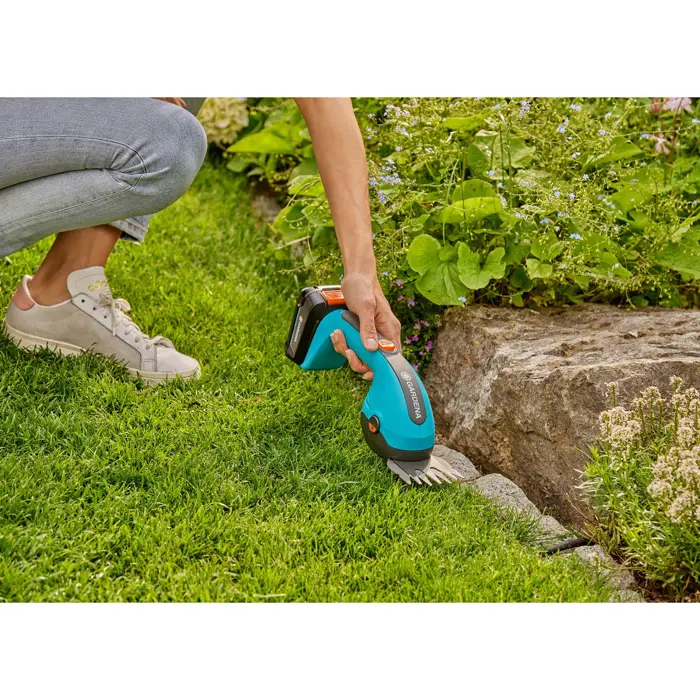 gardena-cordless-grass-shears-powercut-2018v-p4a-with-shrub--54808-14750-30-w.webp