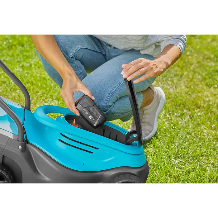 gardena-cordless-lawnmower-powermax-3018v-p4a-solo-18v-black-28648-14630-55-w.webp