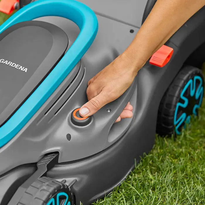 gardena-cordless-lawnmower-powermax-3218v-p4a-solo-18v-black-92384-14632-55-w.webp
