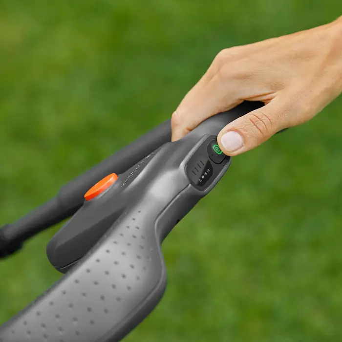 gardena-cordless-lawnmower-powermax-3218v-p4a-solo-18v-black-97635-14632-55-w.webp