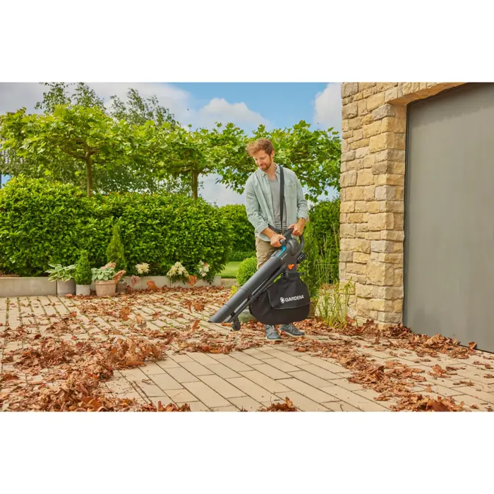 gardena-cordless-leaf-vacuumblower-powerjet-collect-18v-p4a--55509-14895-55-w.webp