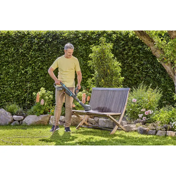 gardena-cordless-multi-cleaner-aquabrush-compact-18v-p4a-sol-81902-14840-55-w.webp