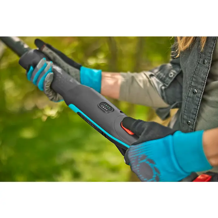 gardena-cordless-pruning-shears-easycut-11018v-p4a-solo-18v--22431-14772-55-w.webp