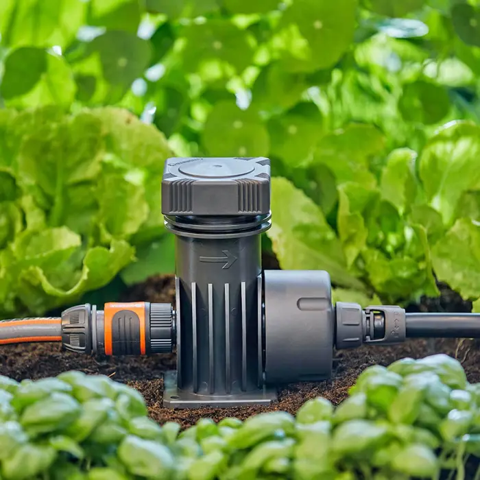 gardena-micro-drip-system-basic-device-2000-drip-system-blac-57659-13310-20-w.webp