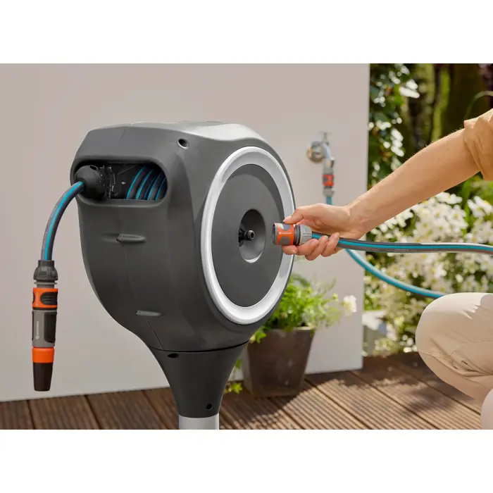 gardena-rollup-s-patio-hose-box-15-meters-hose-reel-greywhit-85137-18607-20-w.webp