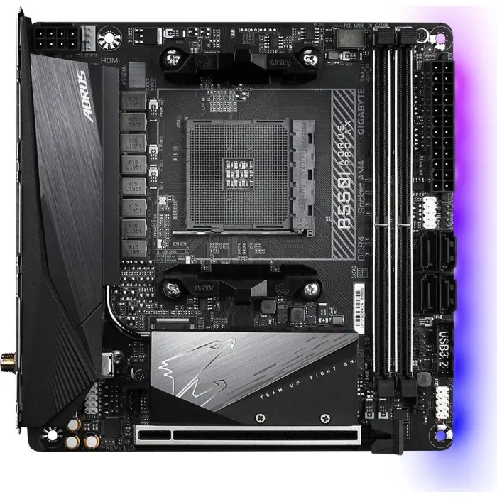 GigaByte B550I AORUS PRO AX B550 - Socket AM4 mainboard