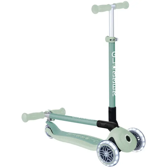 globber-primo-foldable-plus-lights-eco-light-green-47593-696-505-w.webp