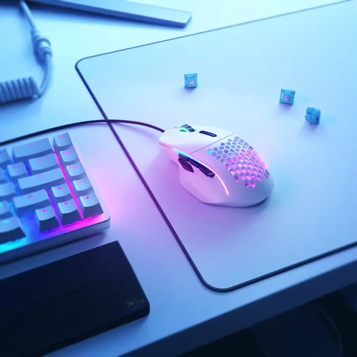 glorious-pc-gaming-race-model-i-mouse-right-hand-usb-type-a--51805-wlononwcraa20.webp