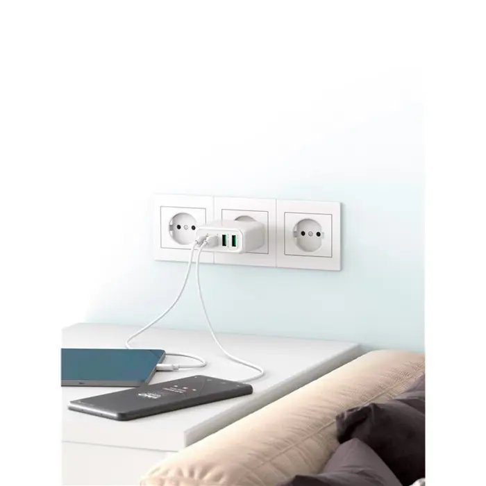 goobay-usb-c-multiport-quick-charger-pd-gan-68-watts-white-2-47006-64818-w.webp