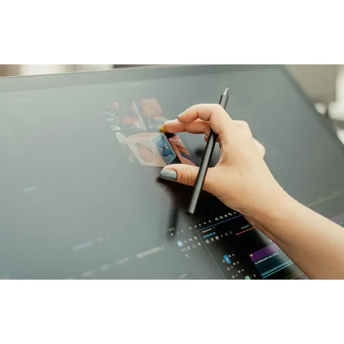 graphic-tablet-wacom-cintiq-24-touch-74636-wlononwcroblb.webp