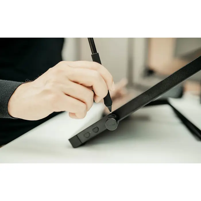 graphic-tablet-wacom-cintiq-24-touch-77898-wlononwcroblb.webp