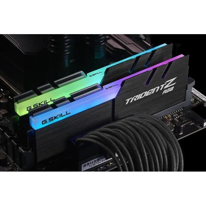 gskill-ddr4-16-gb-3200-cl16-dual-kit-trident-z-rgb-black-46165-f4-3200c16d-16gtzrx-w.webp