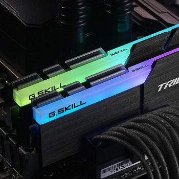 gskill-trident-z-rgb-ddr4-3200-cl16-16-gb-dual-kit-schwarz-f-21915-megs-048-ck_1.jpg