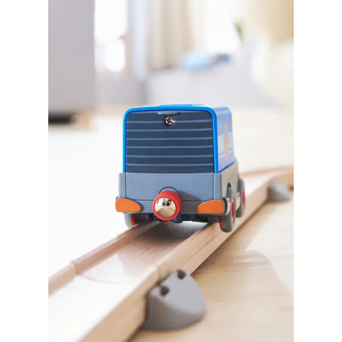 haba-kullerbu-battery-truck-304848-64105-304848-w.webp