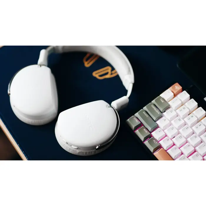 hyte-eclipse-hg10-gaming-headset-light-grey-usb-dongle-48912-hs-hyte-001-w.webp