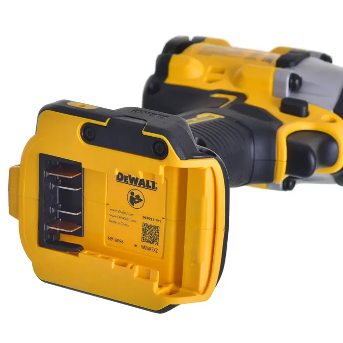 impact-wrench-dewalt-dcf921d2t-qw-2098-nakdewklu0029.webp
