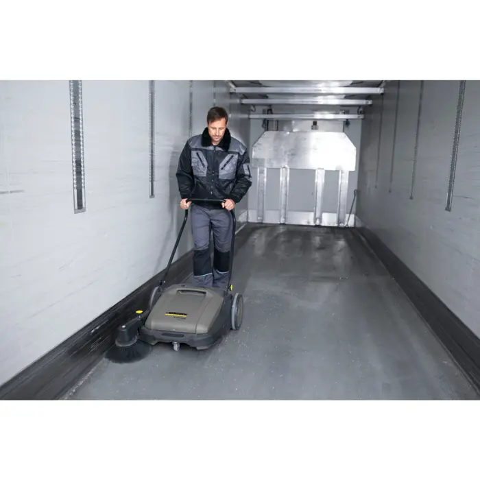 karcher-sweeper-km-7020-c-greyblack-with-side-brush-754-1517-1300-w.webp