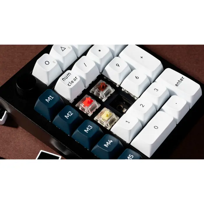 keychron-q0-max-numeric-keypad-blackwhite-gateron-jupiter-ba-60350-q0m-m4-w.webp