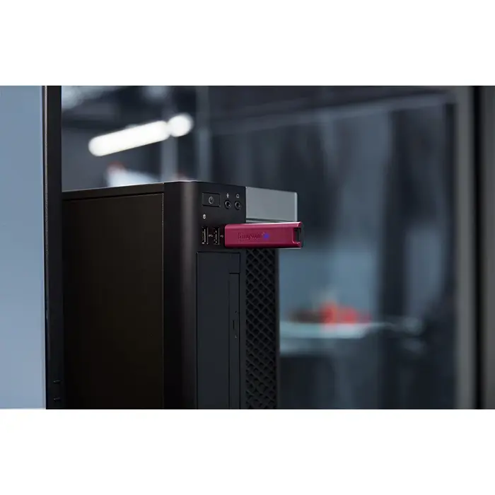 kingston-datatraveler-max-usb-stick-512gb-red-78618-dtmaxa512gb-w.webp