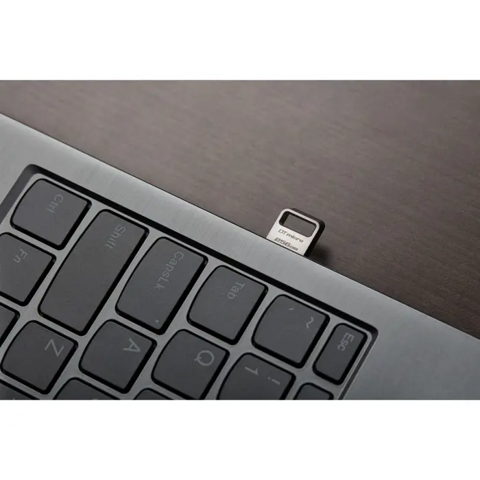 kingston-datatraveler-micro-64-gb-silver-usb-a-32-gen-1-89553-dtmc3g264gb-w.webp