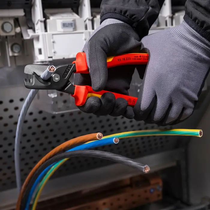 knipex-stepcut-xl-cable-cutters-95-18-225-vde-cutting-pliers-58611-9518225-w.webp