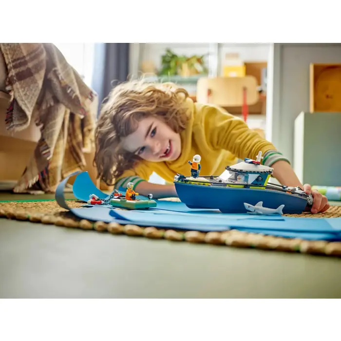 lego-city-60456-police-boat-chase-22009-klolegleg1824.webp