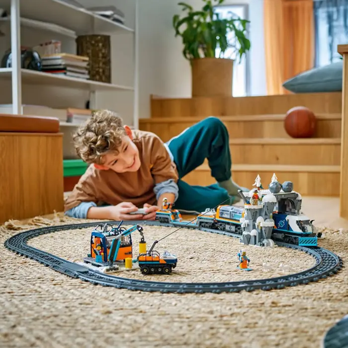 lego-city-60470-explorers-artic-polar-express-train-23773-klolegleg1828.webp