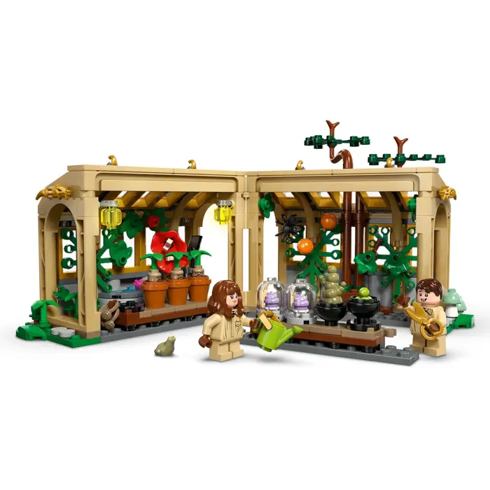 lego-harry-potter-76445-hogwarts-castle-herbology-class-46593-klolegleg1852.webp