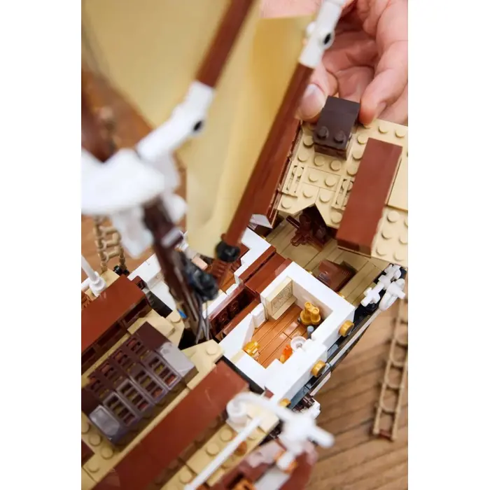 lego-icons-10335-endurance-43458-klolegleg1770.webp