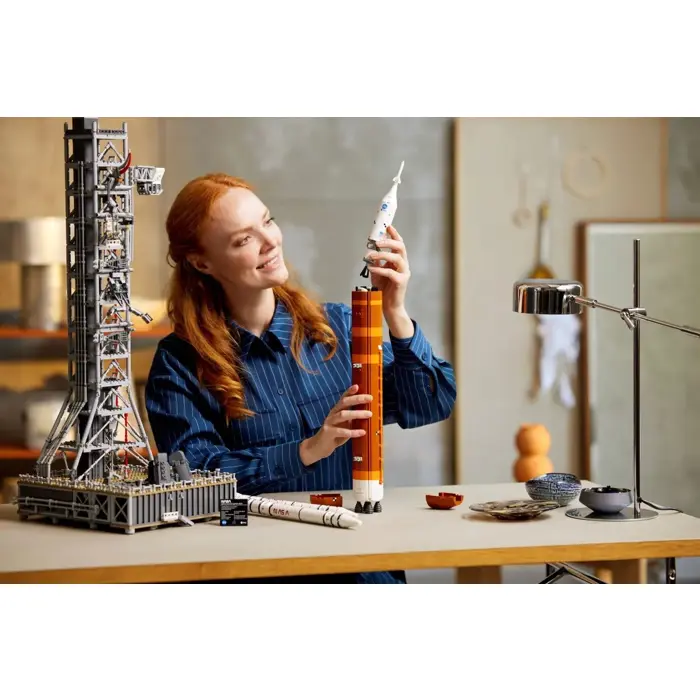 lego-icons-10341-rakieta-sls-nasa-artemis-657-klolegleg1521.webp