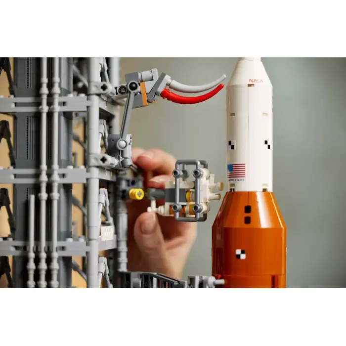 lego-icons-10341-rakieta-sls-nasa-artemis-97858-klolegleg1521.webp