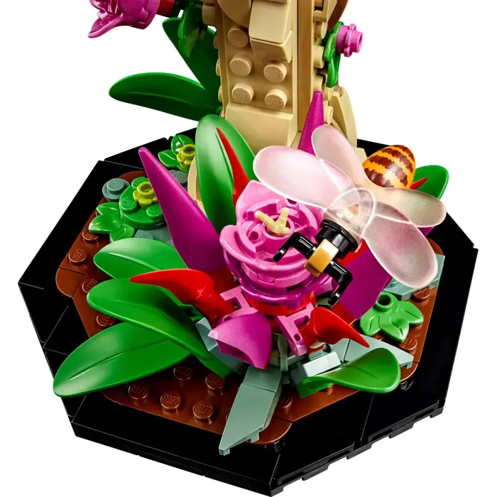 lego-ideas-21342-the-insect-collection-9970-klolegleg1402.webp