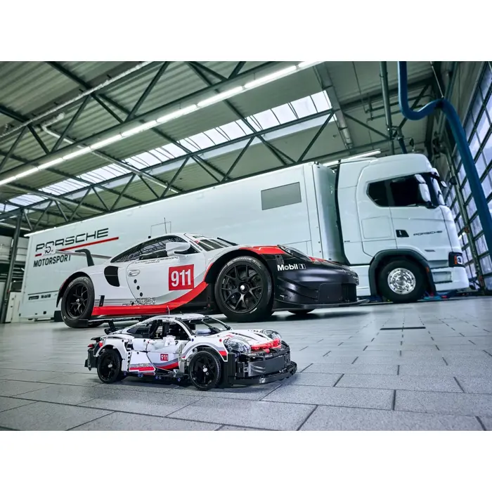 lego-technic-42096-porsche-911-rsr-38701-klolegleg0025.webp