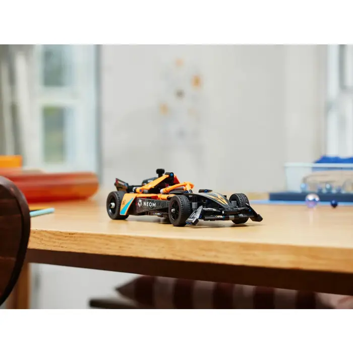 lego-technic-42169-neom-mclaren-formula-e-team-57017-klolegleg1301.webp