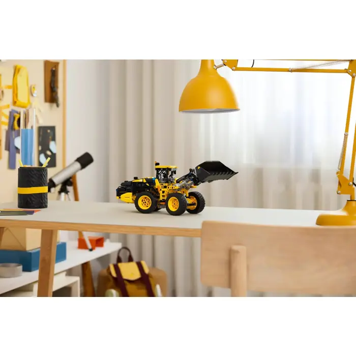 lego-technic-42209-volvo-l120-electric-wheel-loader-70048-klolegleg1801.webp