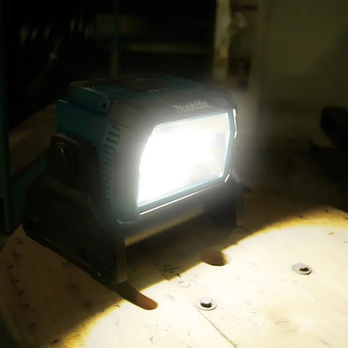 makita-dml809-led-bulb-90019-wlononwcraiot.webp