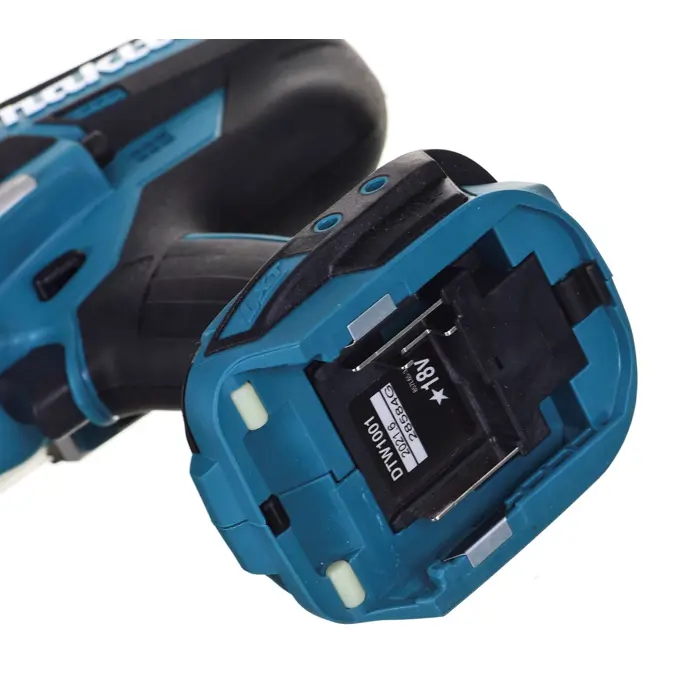 makita-dtw1001z-cordless-impact-spanner-34-lxt-18v-black-blu-46083-nakmakklu0022.webp