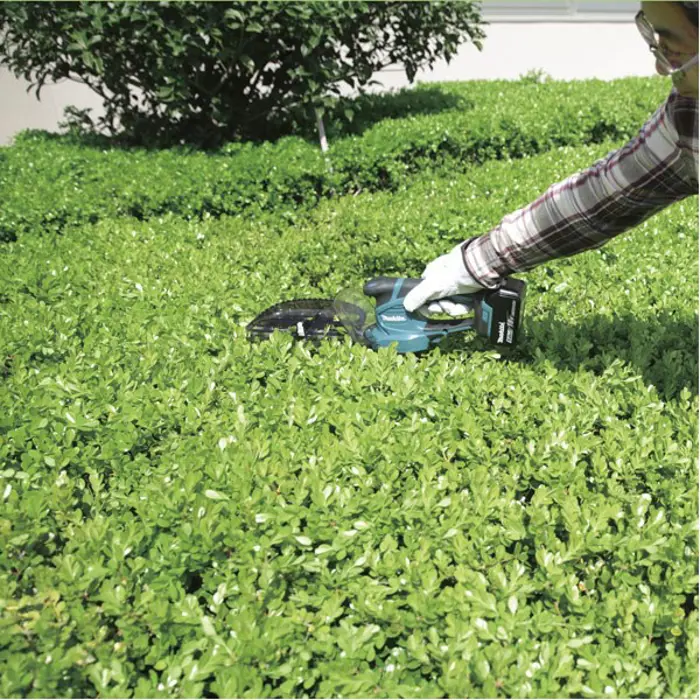 makita-dum604zx-cordless-grass-shear-16-cm-18-v-lithium-ion--85839-nakmakntr0003.webp