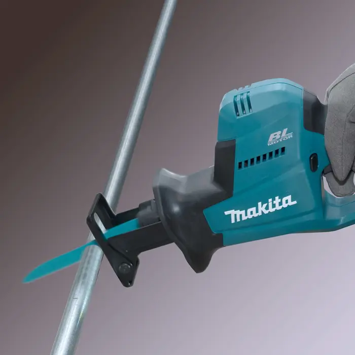 makita-reciprocating-saw-18v-djr189z-93844-wlononwcreehm.webp