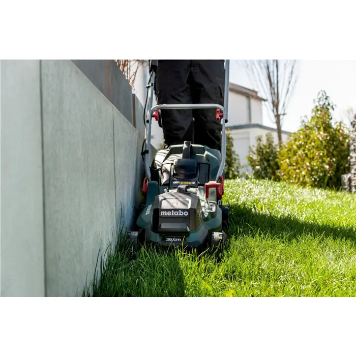metabo-rm-36-18-ltx-bl-36-akku-rasenma-2048-wlononwcrai52.webp