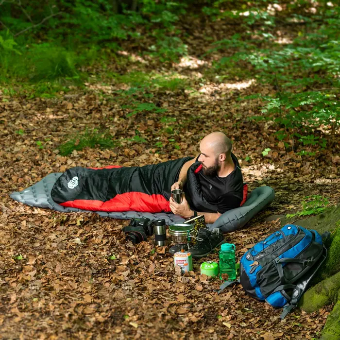 nils-camp-nc2012-sleeping-bag-black-and-red-36152-wlononwcrdyiz.webp