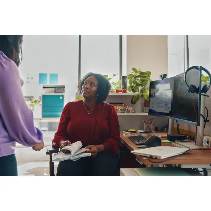 poly-blackwire-3320-stereo-microsoft-teams-certified-usb-c-h-21-wlononwcrcm27.webp