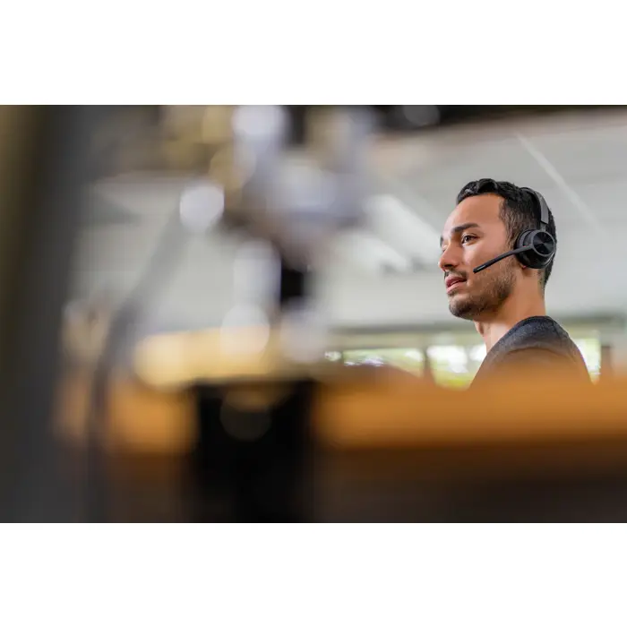 poly-voyager-4320-microsoft-teams-certified-usb-c-headset-bt-68906-wlononwcrfiwl.webp