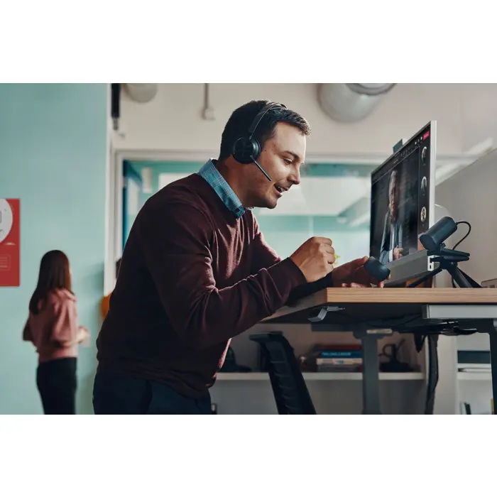 poly-voyager-focus-2-microsoft-teams-certified-usb-a-headset-72315-wlononwcrfiwh.webp