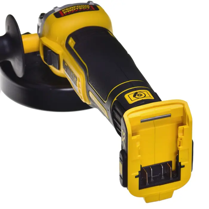 power-tool-combo-kit-dewalt-dck305p3t-dcf887dch273dcg405-52729-nakdewwwk0059.webp