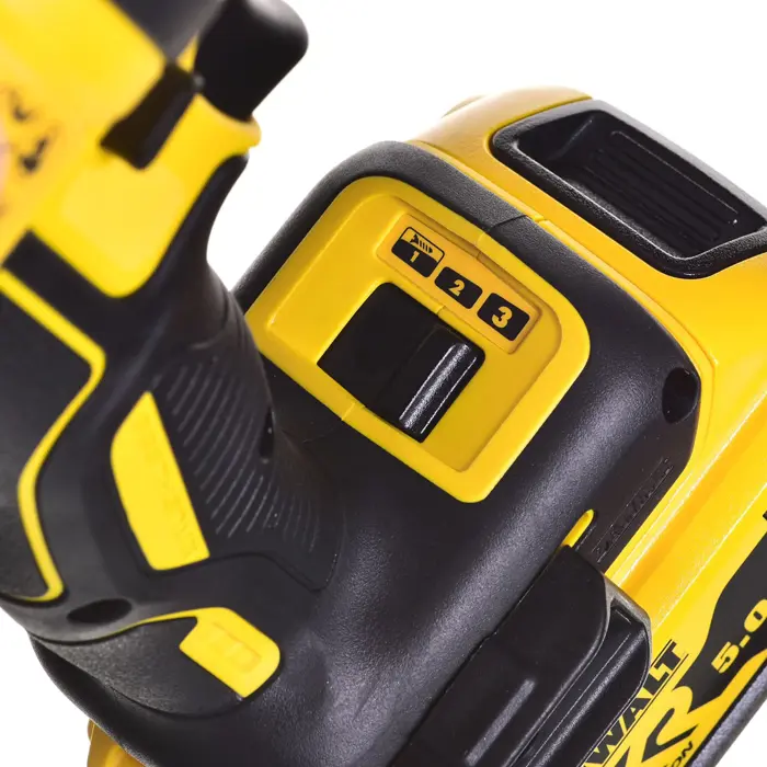 power-tool-combo-kit-dewalt-dck305p3t-dcf887dch273dcg405-55837-nakdewwwk0059.webp
