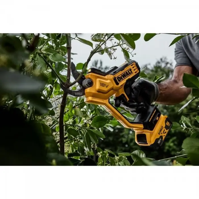 pruning-shear-dcmpp568n-dewalt-69111-nakdewsek0001.webp