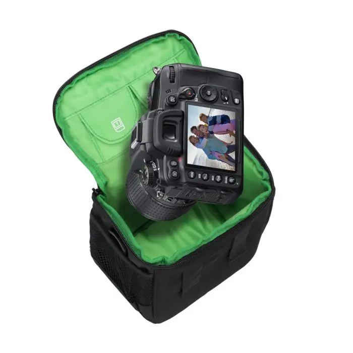 rivacase-black-case-for-ps-slr-7420-65294-e0009777.webp