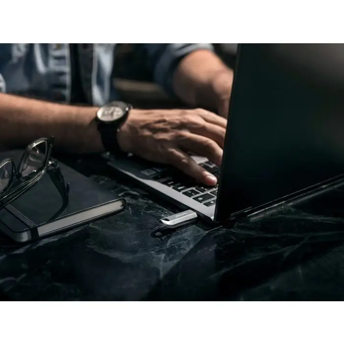 sandisk-128gb-usb-ultra-luxe-type-c-32-gen-1-78402-e0010646.webp