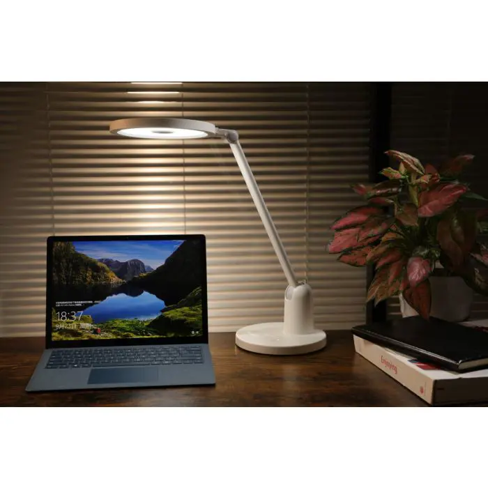 taotronics-smart-led-table-lamp-tt-dl1055-59058-e0017457.webp